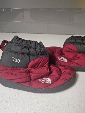 The North Face Nuptse 700 Down Slippers Booties Mens Medium (7-9)